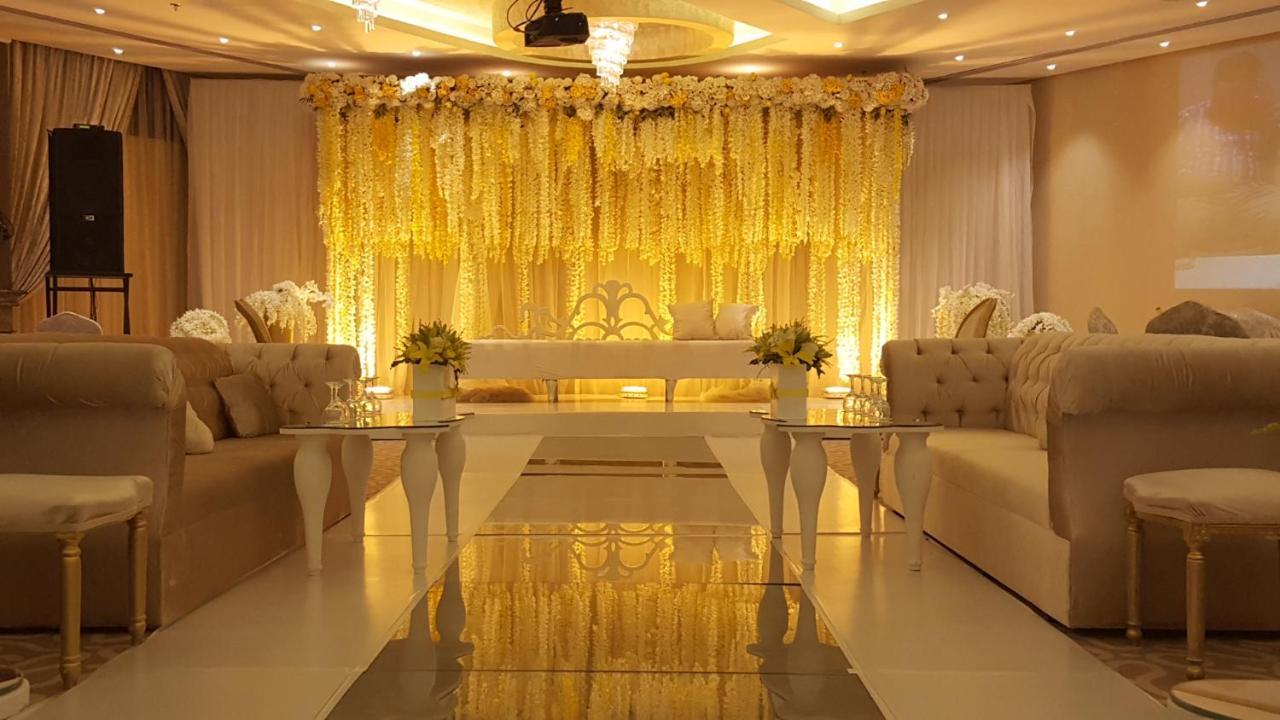 Crowne Plaza Palace By Ihg Hotel 4*