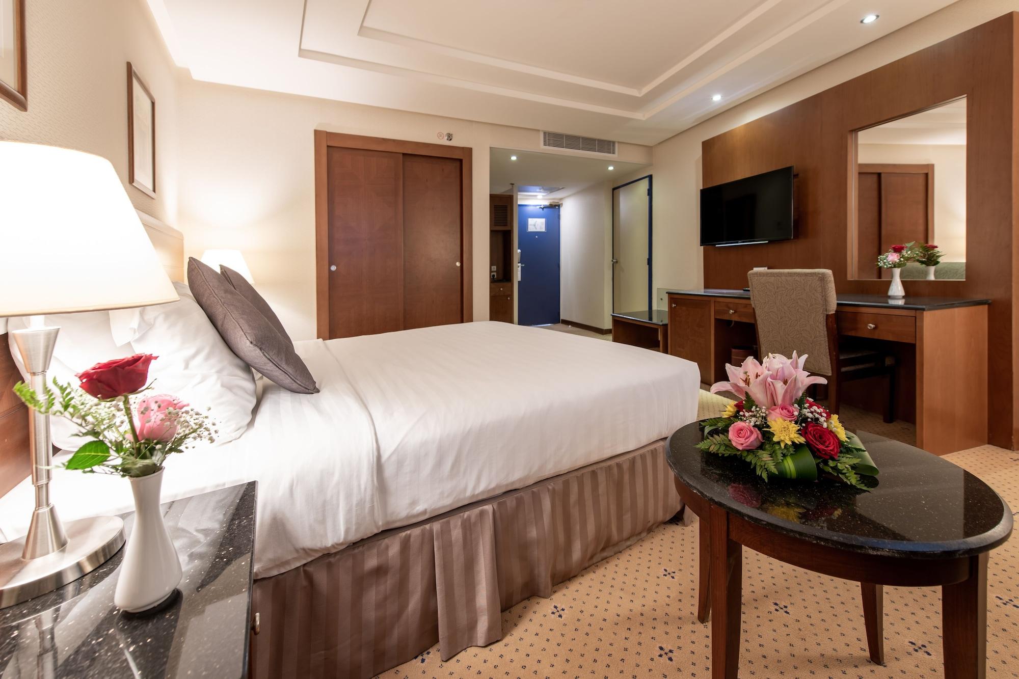 Crowne Plaza Palace By Ihg 4*