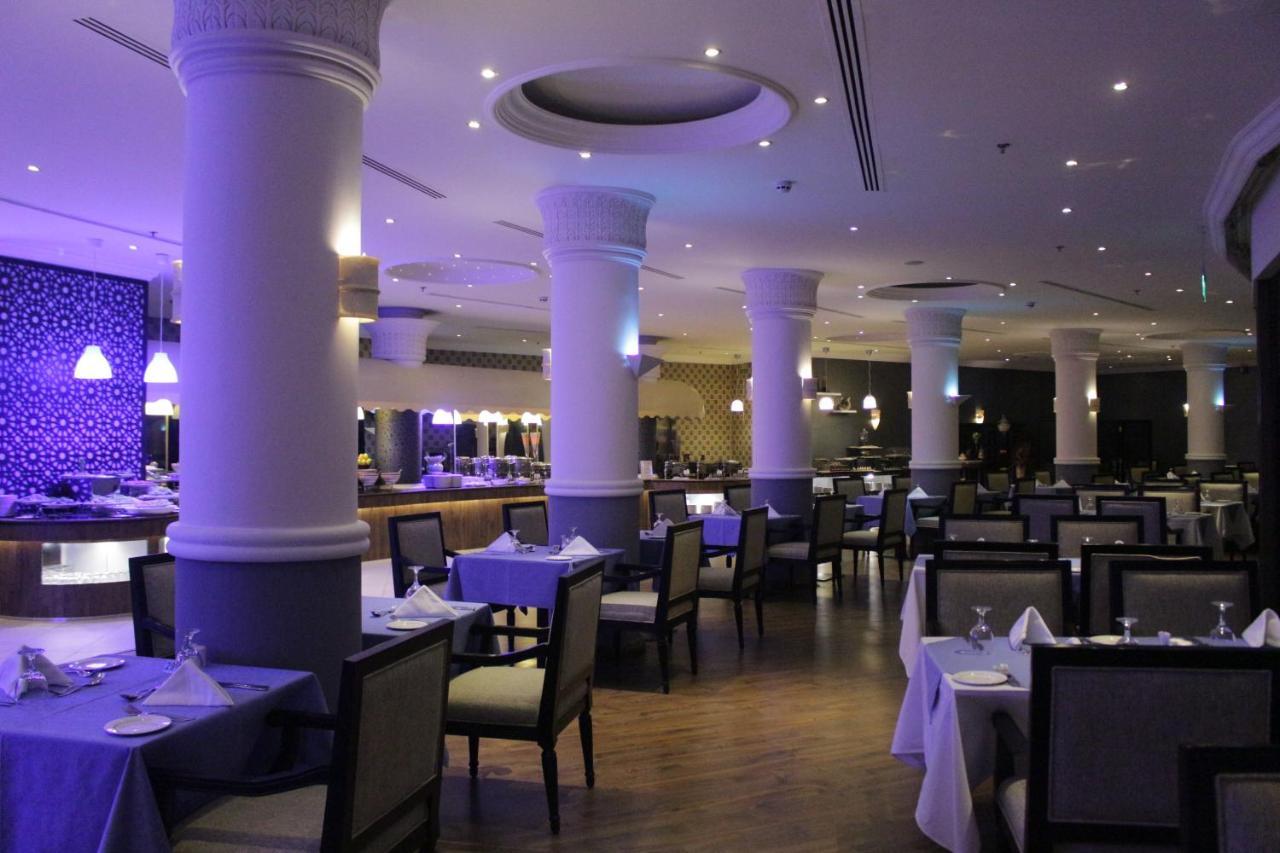 होटल Crowne Plaza Palace By Ihg 4*